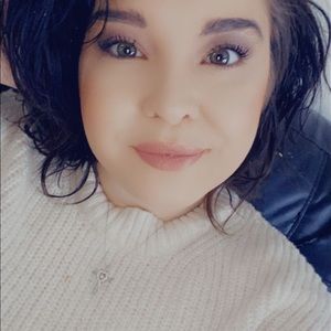 Meet your Posher, Krystal